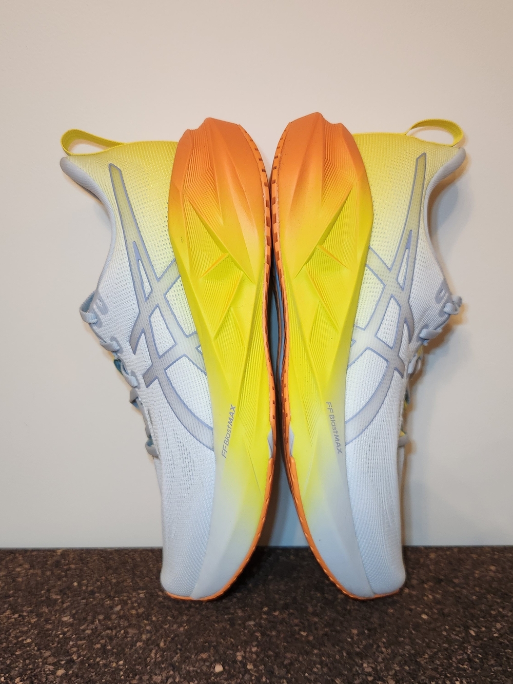 Asics Novablast 5 Running Shoes
Mens size 10 - Picture 9 of 12